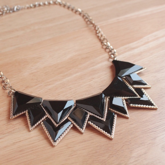 Geometric Gold Tone Black Faux Stone Acrylic Triangle Mod Statement Bib Necklace - Picture 2 of 3